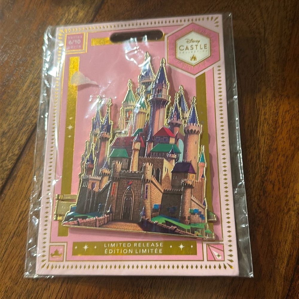 Disney Castle Pin series 6/10